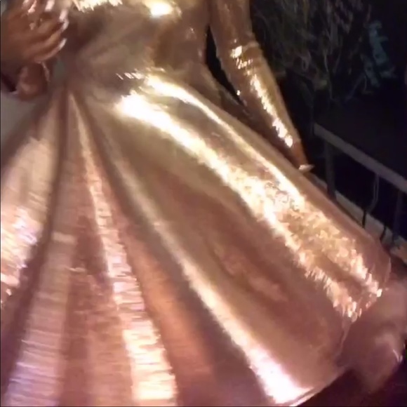 Hi-Lo RoseGold shimmery formal dress - Picture 5 of 9